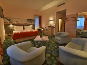 Ramada Airport Hotel Prague - Room