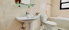 Sharjah Plaza Hotel - Bathroom