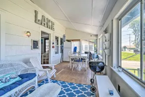 Hilton Lake Getaway w/ Over-the-Water Deck! - Interior