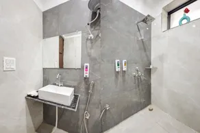 Hotel Golden Era-Near Shopprix Mall - Salle de bain