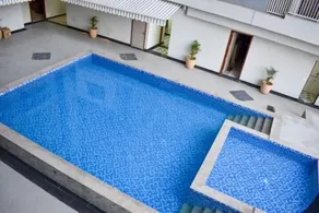 Urban Suites by BluSalzz near JECC, Jaipur - Piscine