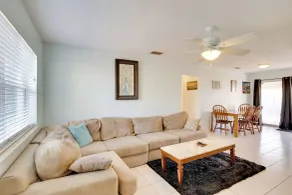 Pet-Friendly Stuart Vacation Rental w/ Fenced Yard - Interiør