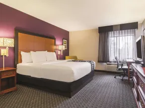 Wingate by Wyndham Brunswick GA I-95 - Room