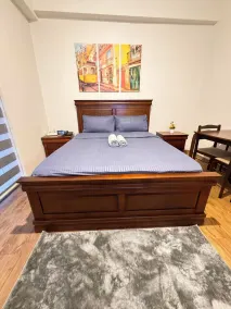Cozy Studio near Airport - Zimmer