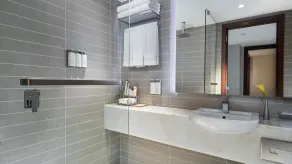 voco Makkah an IHG Hotel - Bathroom