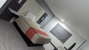 Evergreen Inn & Suites Portland - Chambre