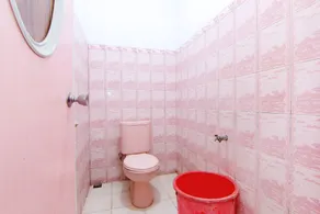 Arjuna Hostel - Bathroom