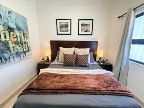 1 Bed Guesthouse - Bikes - Patio - Gym - Pickleball Court - Golf Cart - Scooters - Habitación
