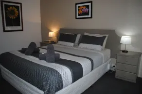 Crown Apartments - Room