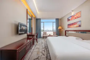Billions-Earn Hotel just a 3 minute walk to the Ceramics Expo Center and close to Guangdong Foshan Creative Park and China Ceramics City - Room