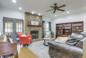Walk to Trails: Peaceful Family Home in Braselton - Intérieur