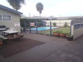 Cambrian Lodge Motel - Piscina