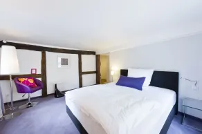 Essgold - Room