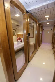 Qubestay Airport Capsule Hotel & Hostel - Room
