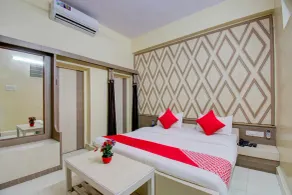 OYO 24838 Hotel Neelam - Zimmer