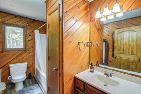 Peaceful South Holston Lake Cabin w/ Dock & Deck! - Innvendig