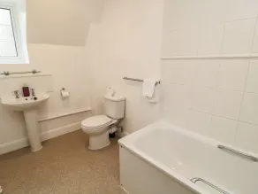 Aldrich Cottage - Bathroom