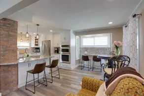 Welcoming Willoughby Home: 1 Mi to Historic Dtwn - Interni