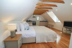 Thames Retreat - Room