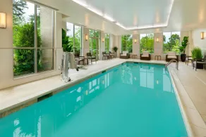 Courtyard by Marriott Atlanta Alpharetta/Avalon Area - Piscine