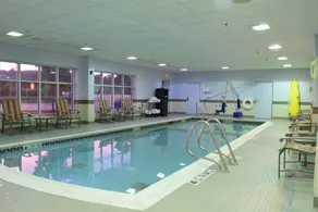 Holiday Inn Express Hotel & Suites Watertown - Thousand Islands by IHG - Piscine