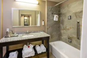 Radisson Hotel Edmonton Airport - Badezimmer