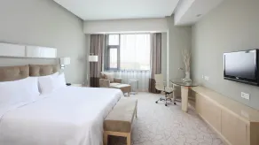 Holiday Inn Beijing Deshengmen by IHG - Room