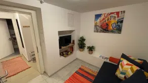 Departamento subterráneo acogedor - Habitación