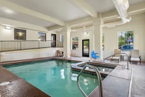 Comfort Inn & Suites Midtown - Pool