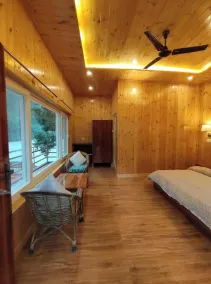 Anand-Ganga Yoga Guesthouse - Quarto