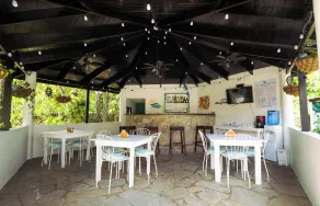 Garden By The Sea - Restaurant