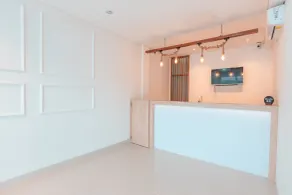 Hotel O Apartement Sentul Tower - Rezeption