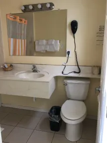 Encore Motel Near Marina Del Rey, Culver City & Venice - Bathroom