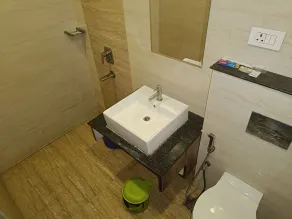 The Kings Park Residency - Bathroom