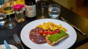 County Hotel - Restaurant