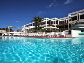 Absolute Beachfront Opal Cove Resort - Pool