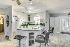 Fort Walton Beach Home w/ Pool: 5 Mi to Beach! - Innenbereich