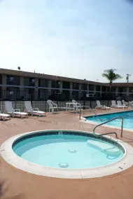 Colony Inn - Piscine