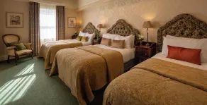 Arbutus Hotel - Room
