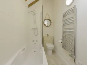 Bramble Cottage - Bathroom
