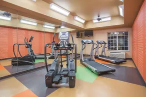 La Quinta Inn & Suites by Wyndham Bentonville - Salle de remise en forme