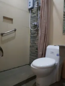 Sleep and Stay Hotel - Baño