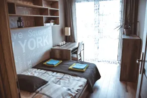 Stawowa Apartment with Balcony & Parking Cracow by Noclegi Renters - Rom