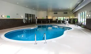 Holiday Inn Express & Suites Cumberland - La Vale by IHG - Piscine