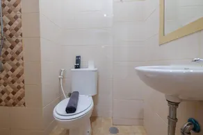 Comfy and Tidy Studio at Dave Apartment - Salle de bain