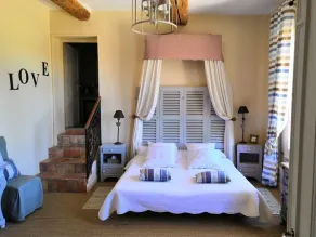 Chambre d'Hôtes au Domaine du Soleil Couchant - Værelse