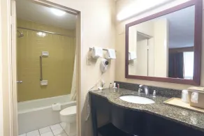 OYO Hotel Harriman near I-40 - Salle de bain