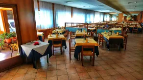 Hotel Holidays - Restaurant