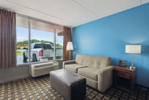 Relax inn by OYO Greeneville Near Hwy US-321 - Room