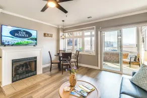 Smith Mountain Lake Retreat w/ Resort Amenities! - Interior